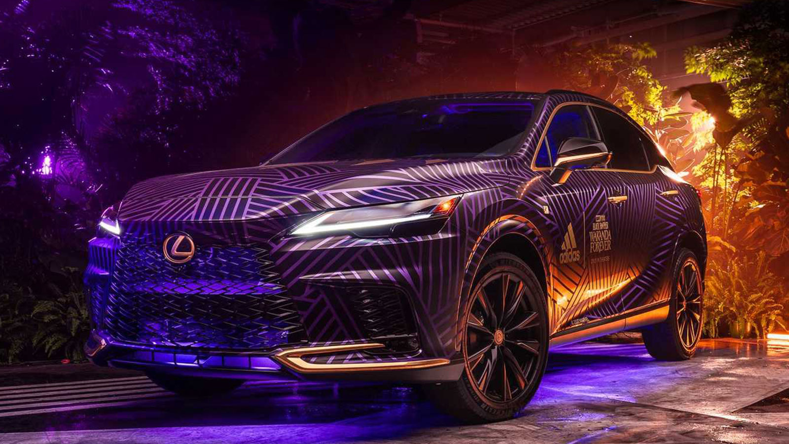 Το Lexus RX του Black Panther ήρθε από την… Adidas!